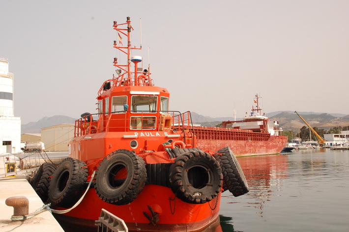 El Puerto de Motril incorpora un nuevo remolcador que mejora su competitividad